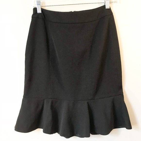 WHBM Black Tulip Pencil Skirt Size 0 - Picture 1 of 3